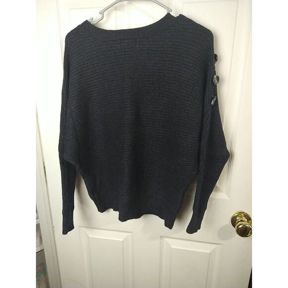 Poof Apparel Women M Sweater Grey Pullover Button Shoulder Long Sleeve casual - Picture 8 of 8